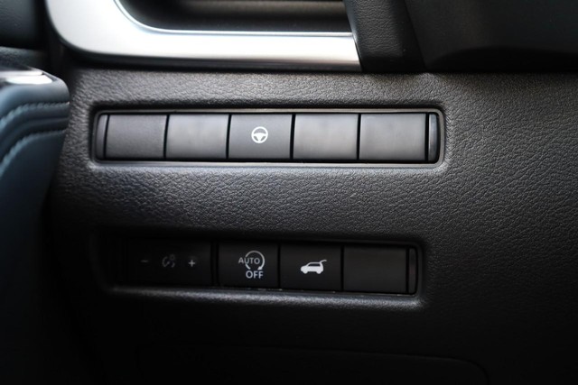 Nissan Rogue Vehicle Image 20
