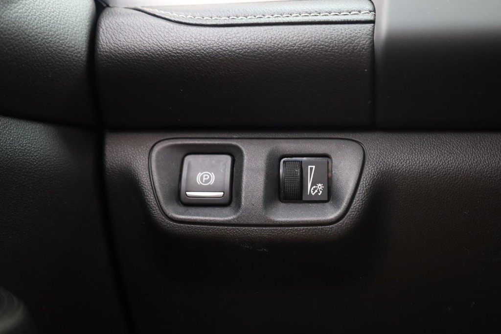 GMC Acadia Vehicle Full-screen Gallery Image 20