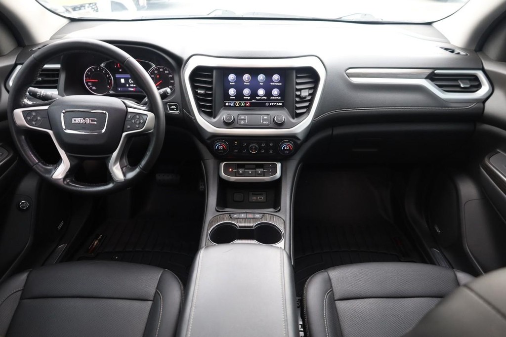 GMC Acadia Vehicle Full-screen Gallery Image 25