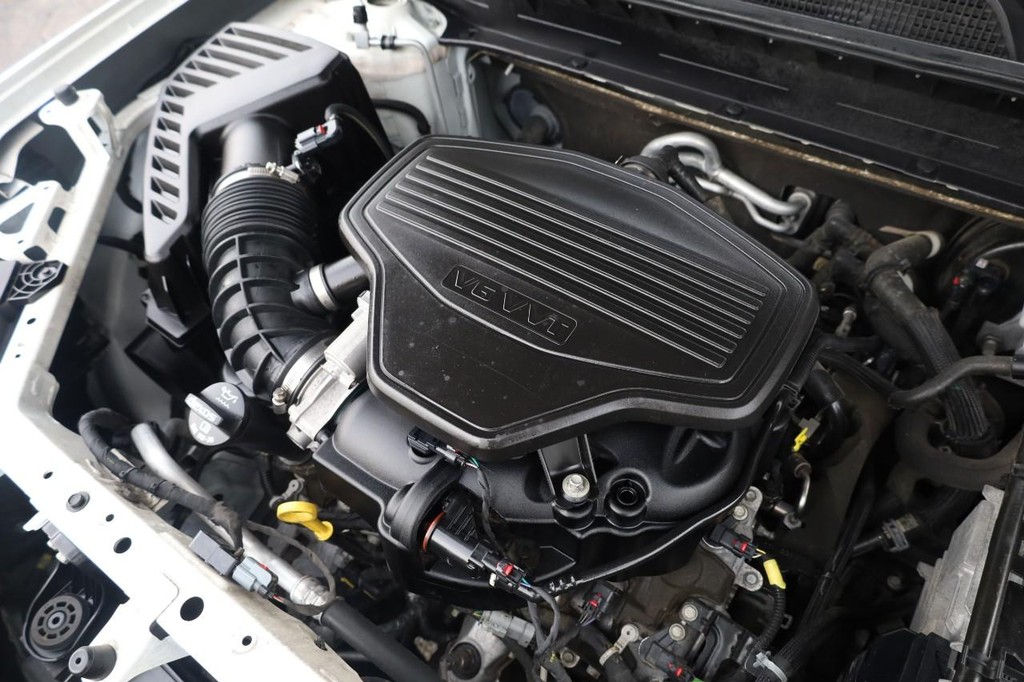 GMC Acadia Vehicle Full-screen Gallery Image 29