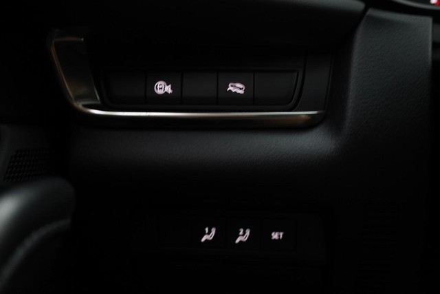 Mazda CX-30 Vehicle Image 18