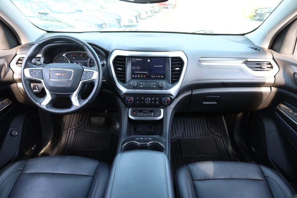 GMC Acadia Vehicle Full-screen Gallery Image 25