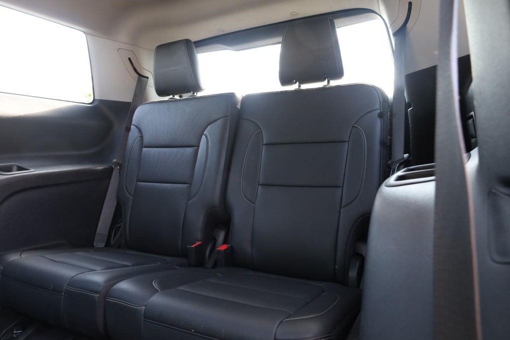 GMC Acadia Vehicle Full-screen Gallery Image 27