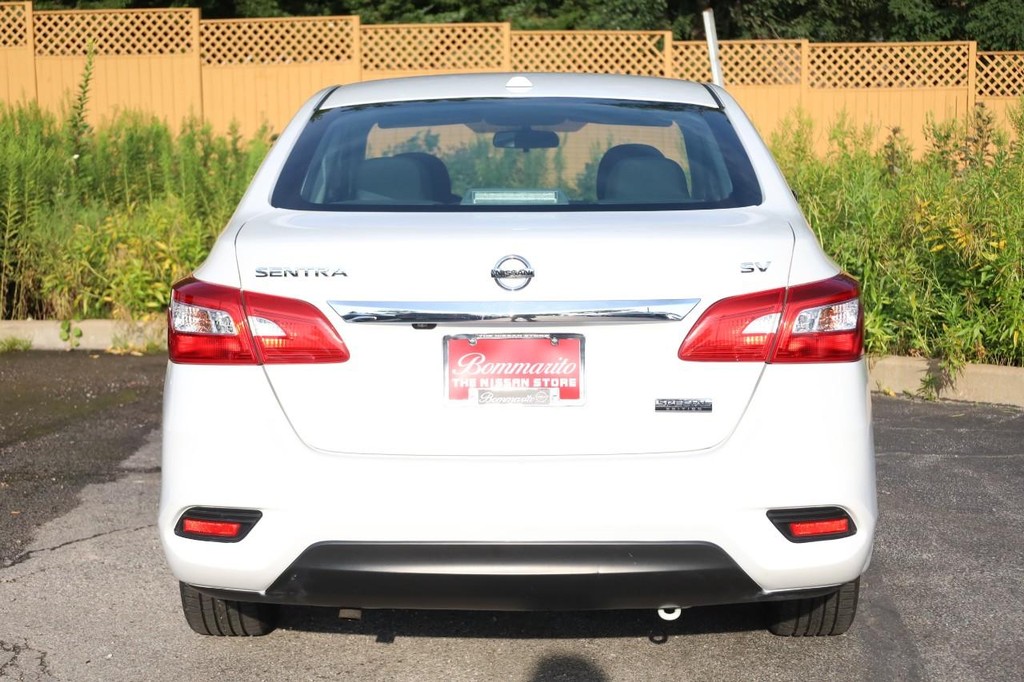 Nissan Sentra Vehicle Image 06