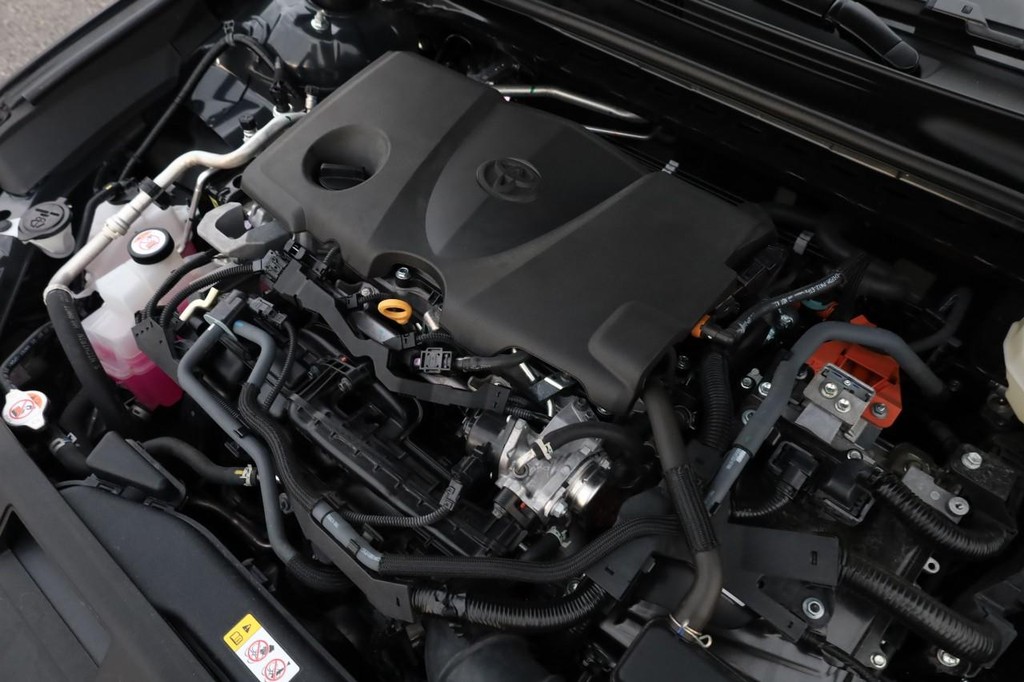 Toyota Camry Vehicle Image 24