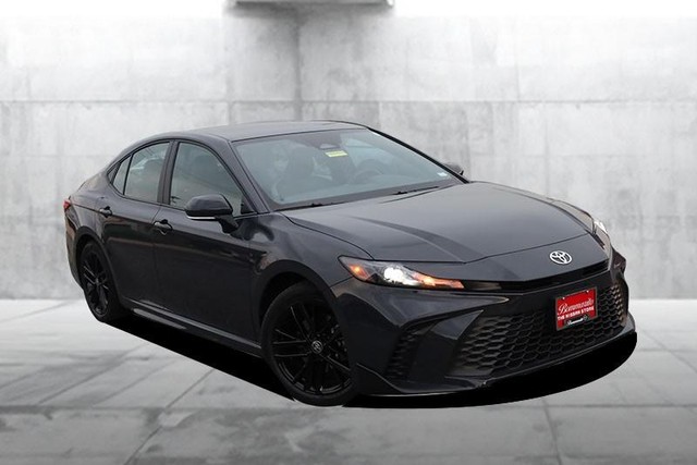 Toyota Camry Vehicle Full-screen Gallery Image 2