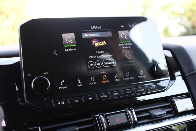 Nissan Pathfinder Vehicle Image 13