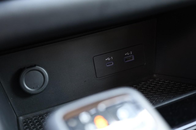 Nissan Pathfinder Vehicle Image 17
