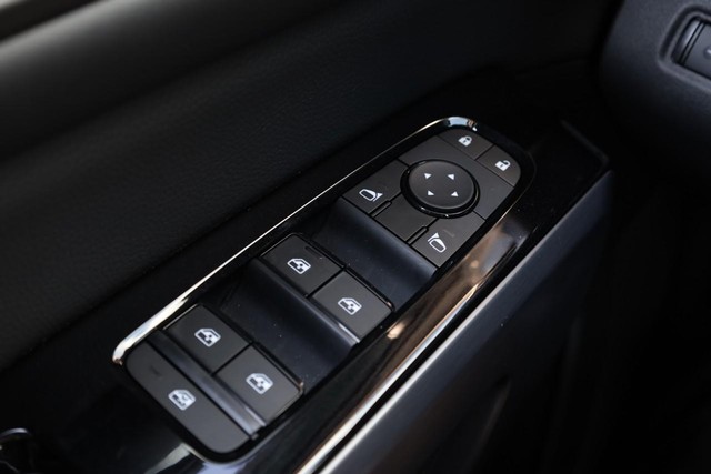 Nissan Pathfinder Vehicle Image 20