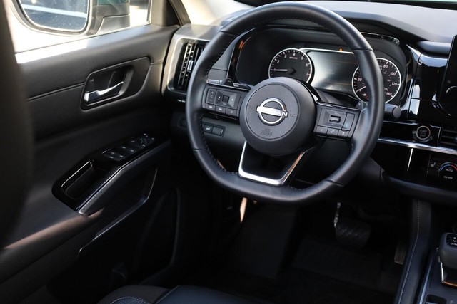 Nissan Pathfinder Vehicle Image 27