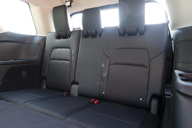 Nissan Pathfinder Vehicle Image 28
