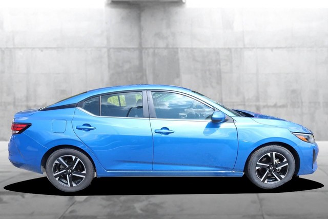 Nissan Sentra Vehicle Image 05