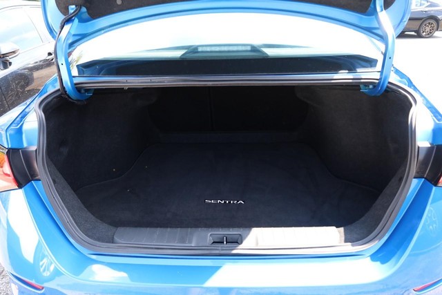 Nissan Sentra Vehicle Image 07