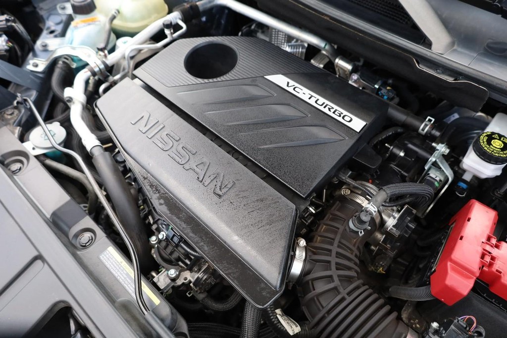 Nissan Rogue Vehicle Full-screen Gallery Image 25