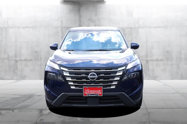 Nissan Rogue Vehicle Image 04