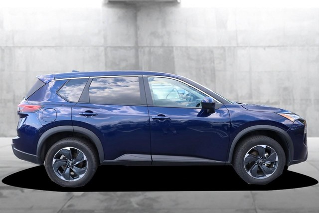 Nissan Rogue Vehicle Image 05