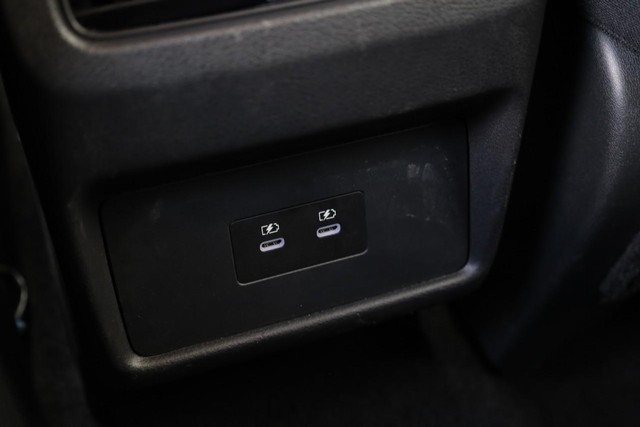 Nissan Rogue Vehicle Image 21