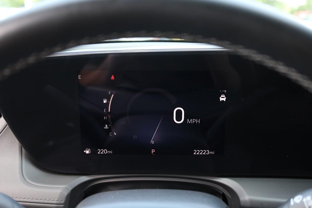 Buick Encore GX Vehicle Full-screen Gallery Image 10