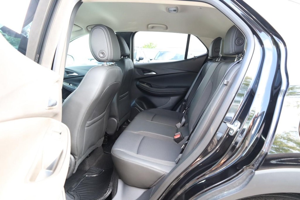 Buick Encore GX Vehicle Full-screen Gallery Image 20