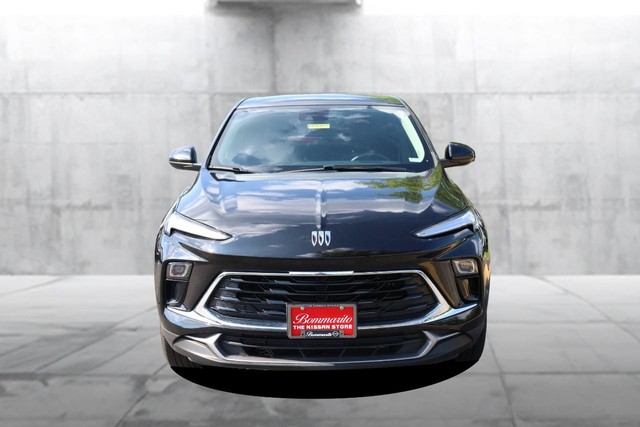 Buick Encore GX Vehicle Full-screen Gallery Image 04