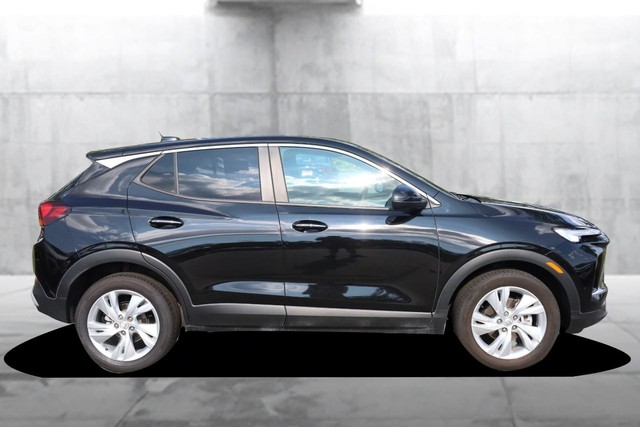 Buick Encore GX Vehicle Full-screen Gallery Image 05