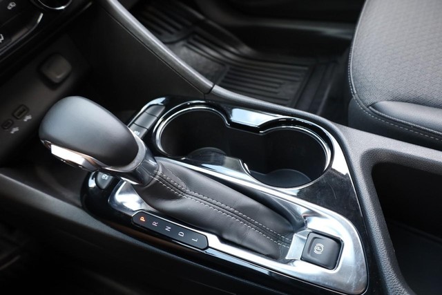 Buick Encore GX Vehicle Full-screen Gallery Image 15