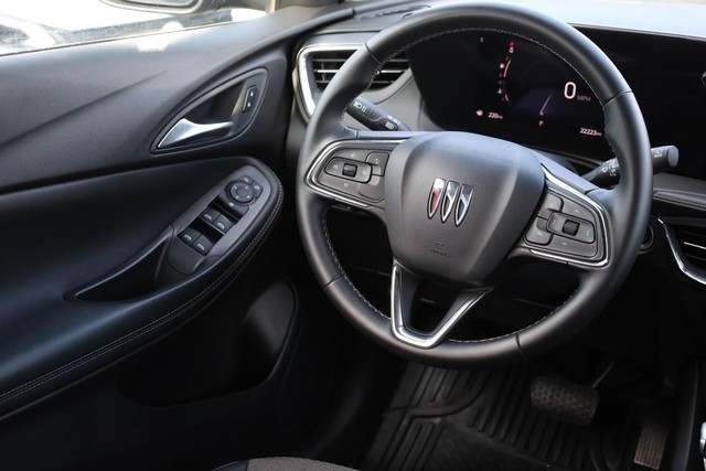 Buick Encore GX Vehicle Full-screen Gallery Image 22