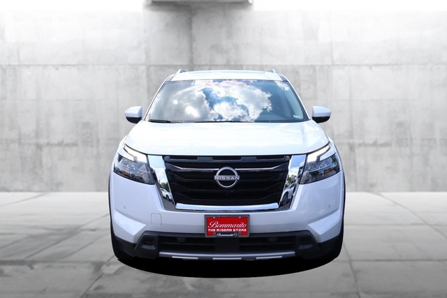 Nissan Pathfinder Vehicle Image 04