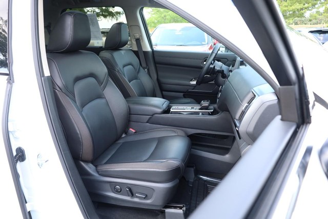 Nissan Pathfinder Vehicle Image 30