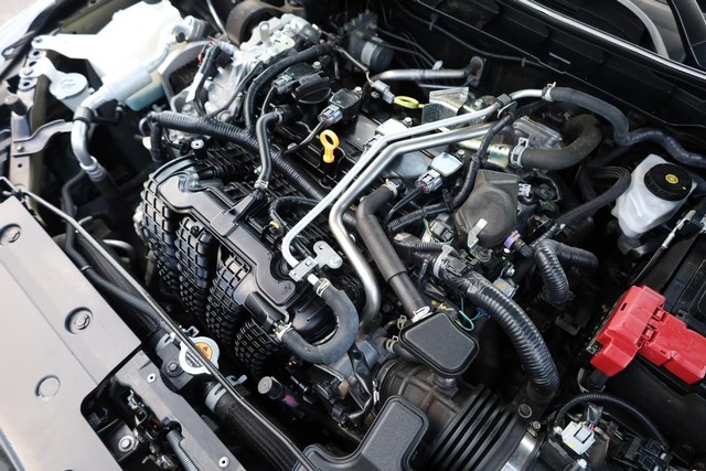 Nissan Altima Vehicle Image 25