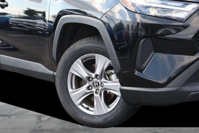 Toyota RAV4 Vehicle Image 03