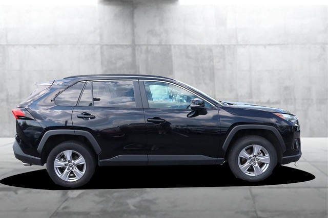 Toyota RAV4 Vehicle Image 05