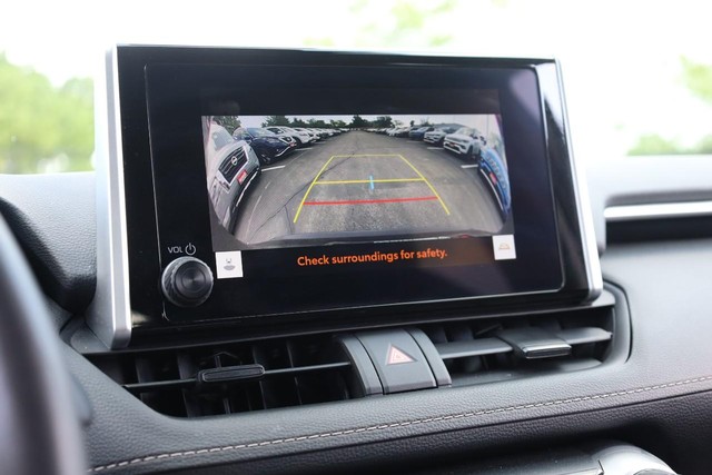 Toyota RAV4 Vehicle Image 13