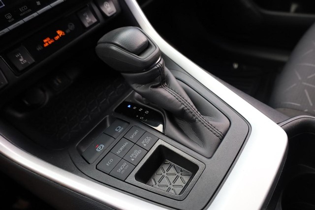 Toyota RAV4 Vehicle Image 16