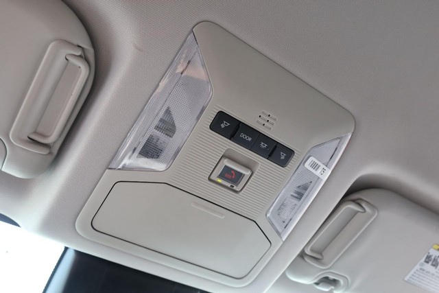 Toyota RAV4 Vehicle Image 17