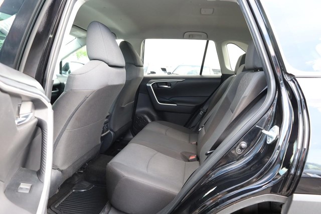 Toyota RAV4 Vehicle Image 21