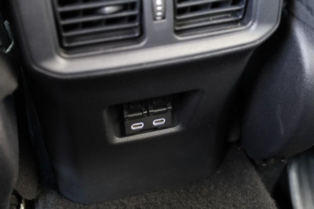 Toyota RAV4 Vehicle Image 22