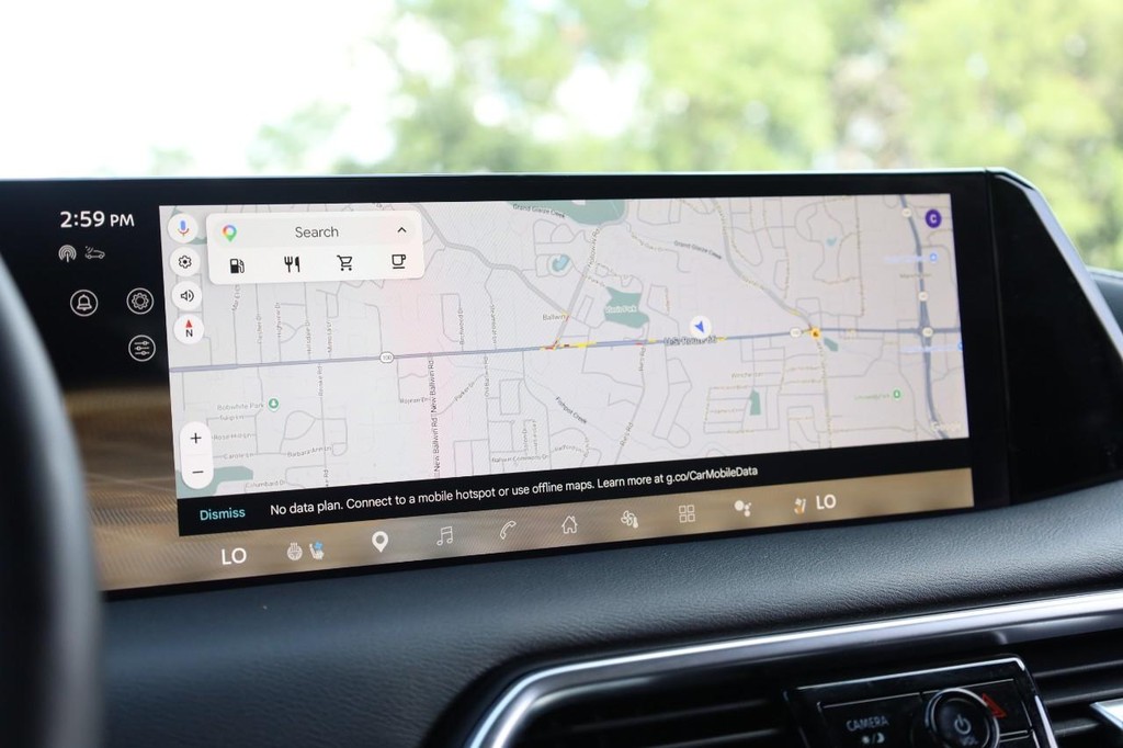 Nissan Armada Vehicle Full-screen Gallery Image 16