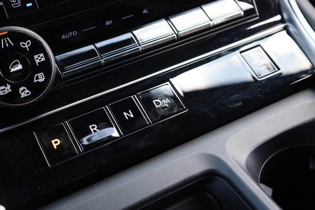 Nissan Armada Vehicle Image 20