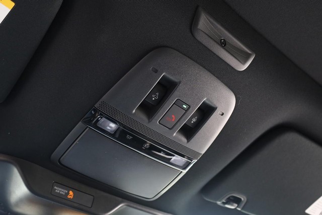 Nissan Armada Vehicle Image 21