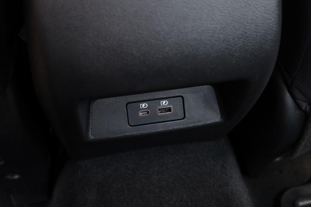 Nissan Altima Vehicle Image 20