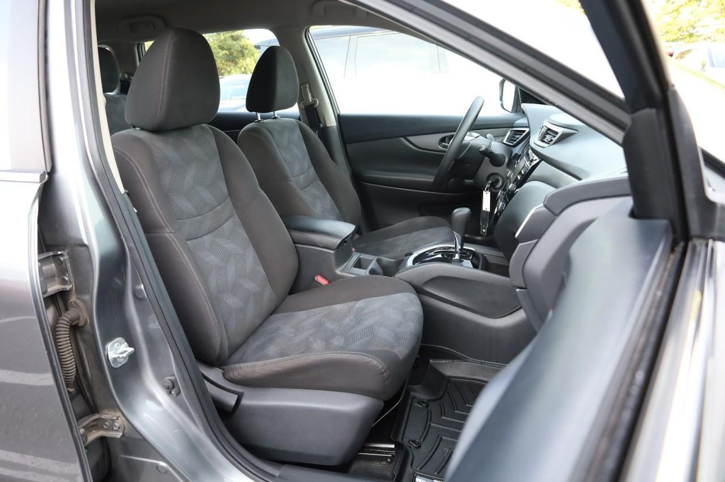 Nissan Rogue Vehicle Image 23
