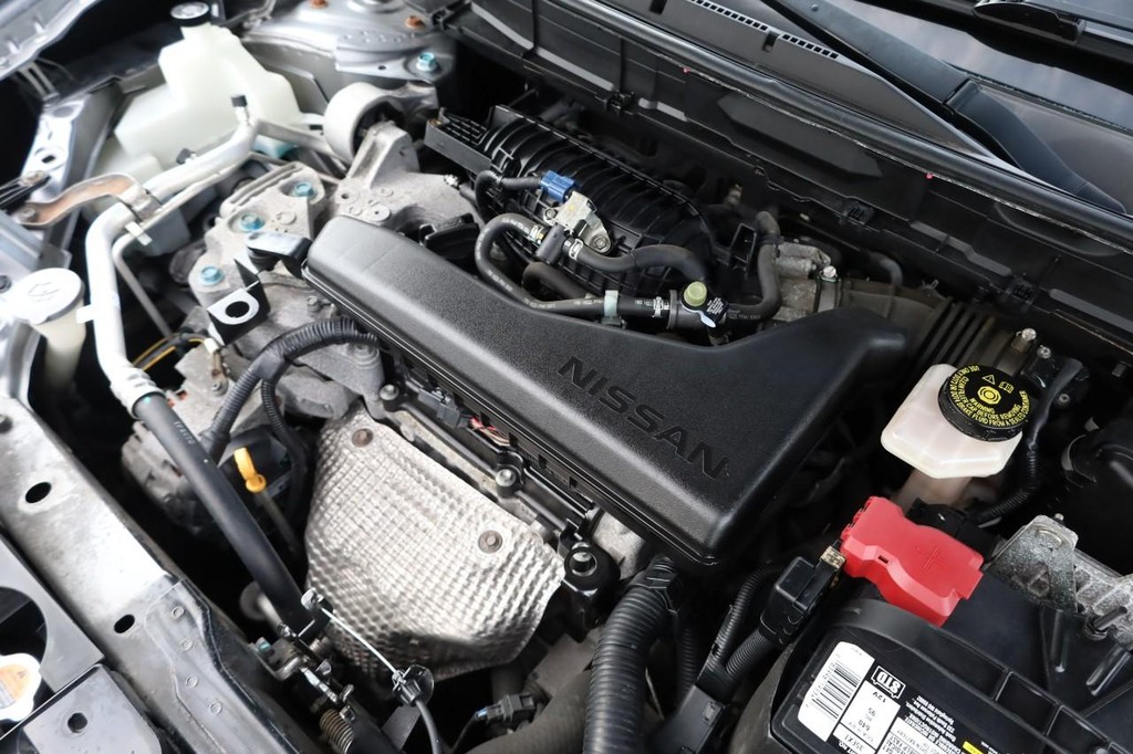 Nissan Rogue Vehicle Image 24
