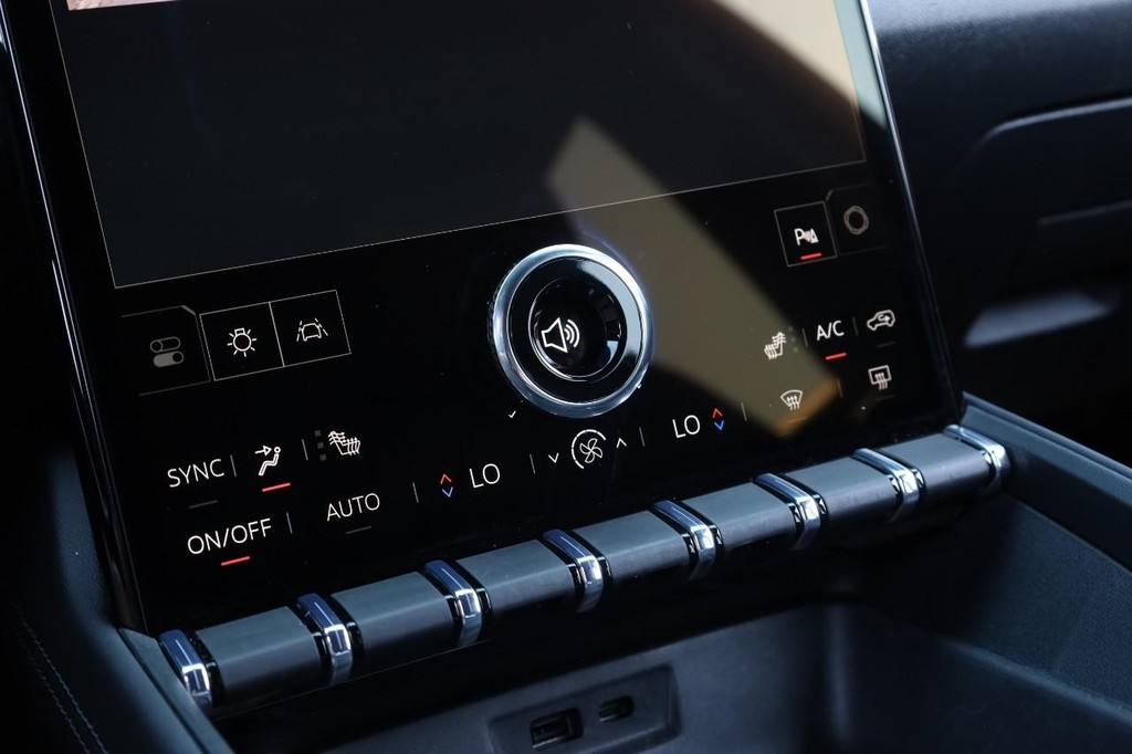 GMC Terrain Vehicle Image 14