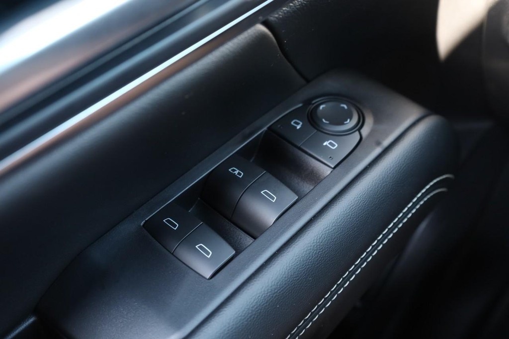GMC Terrain Vehicle Image 17