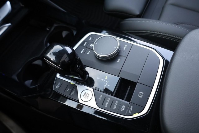 BMW X3 Vehicle Image 18