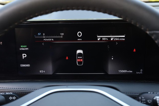 Nissan Ariya Vehicle Image 10