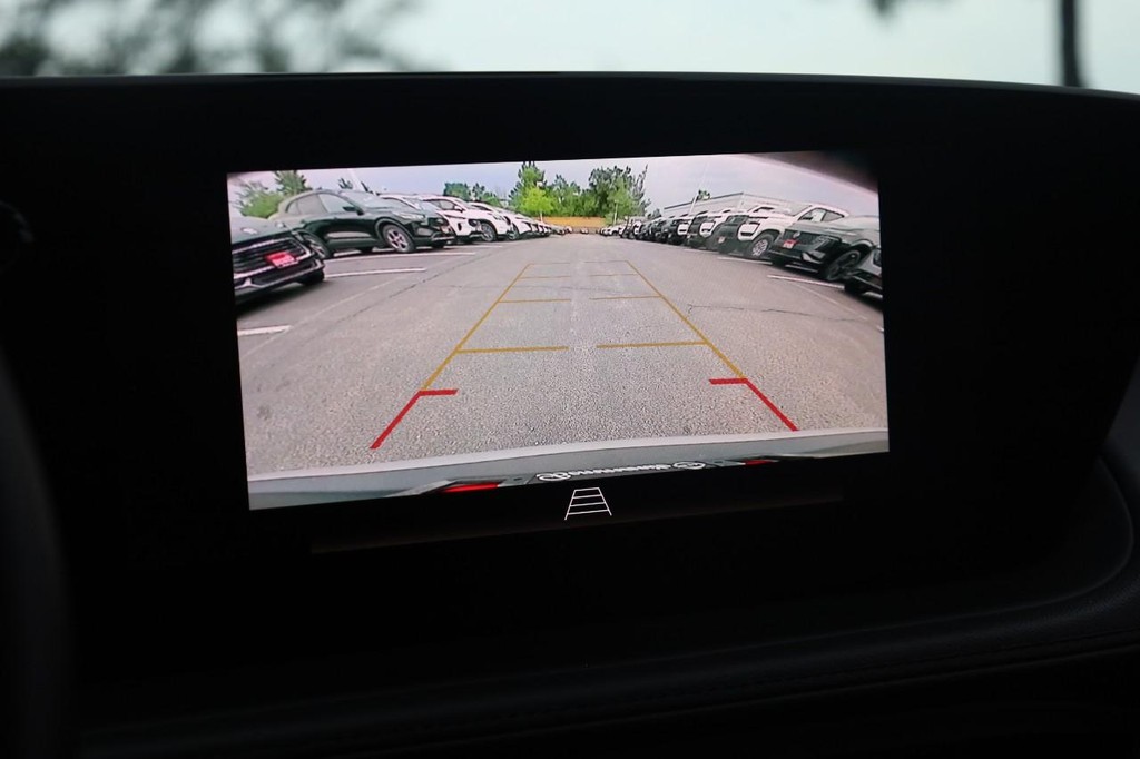 Buick Encore GX Vehicle Full-screen Gallery Image 12
