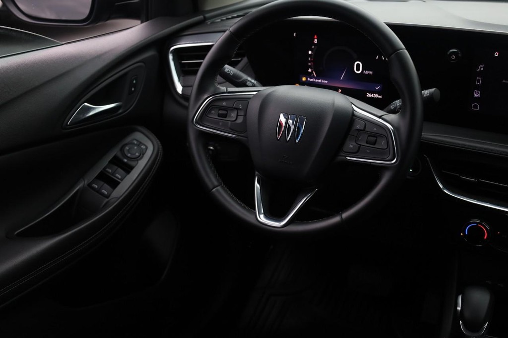 Buick Encore GX Vehicle Full-screen Gallery Image 22