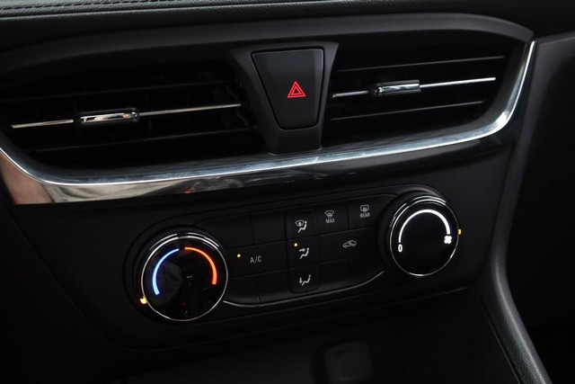 Buick Encore GX Vehicle Image 13